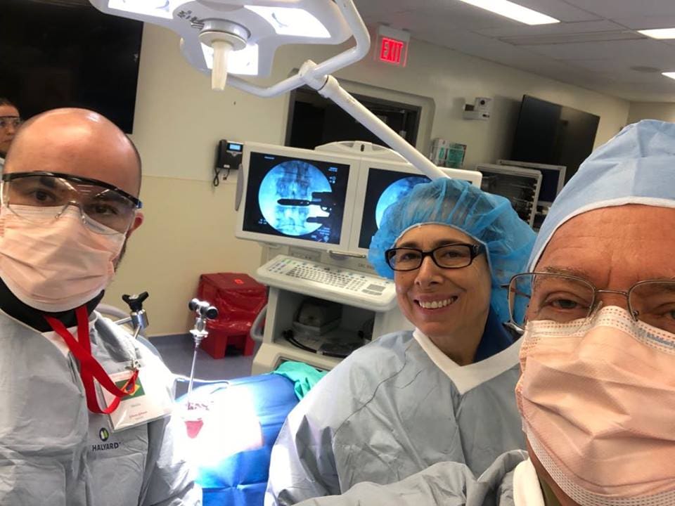 Aperfeiçoamento sobre Cirurgia de Coluna