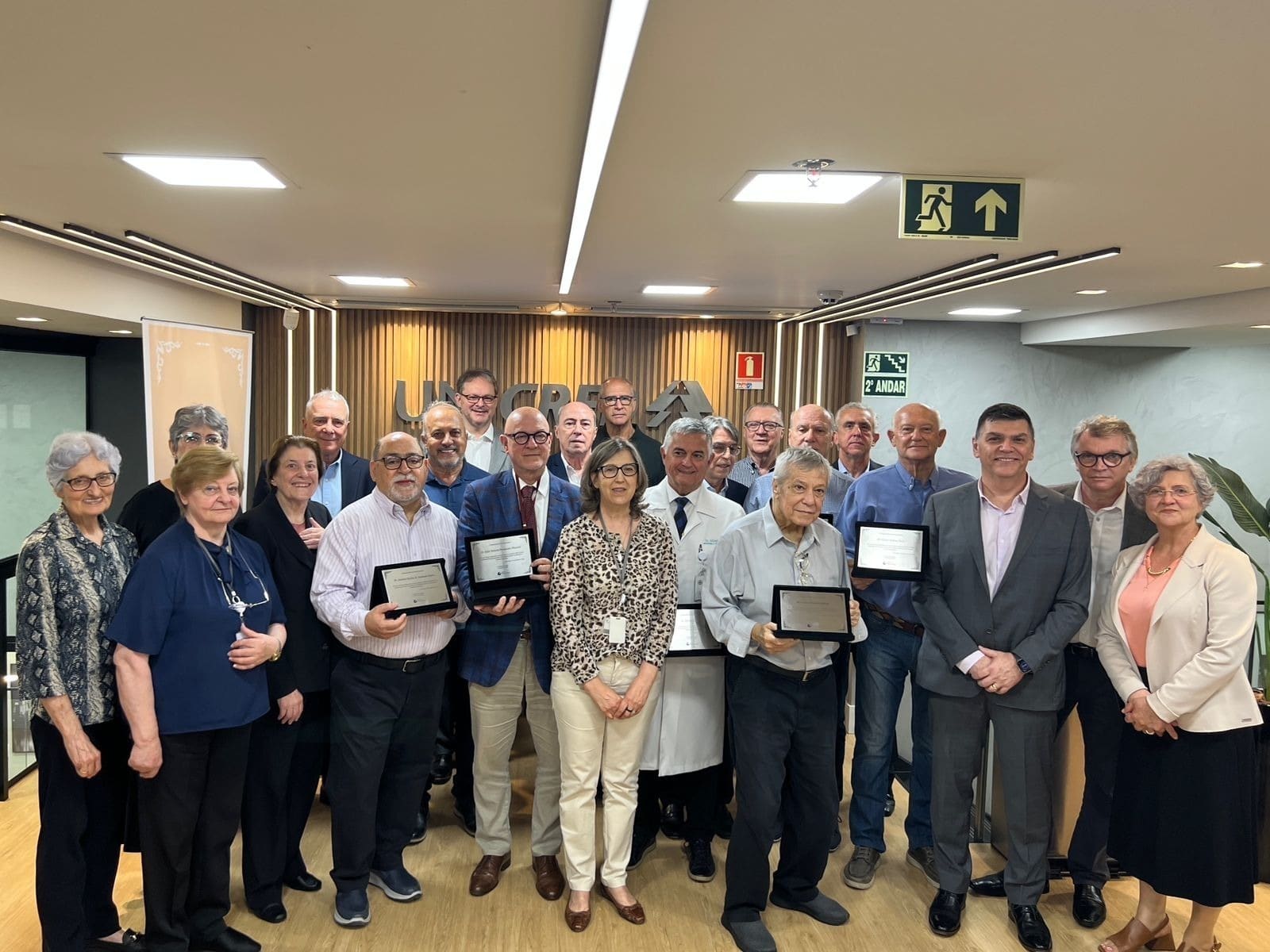 Homenagem ao Dr. Sérgio Hennemann pelos 30 anos de dedicação ao Hospital Mãe de Deus